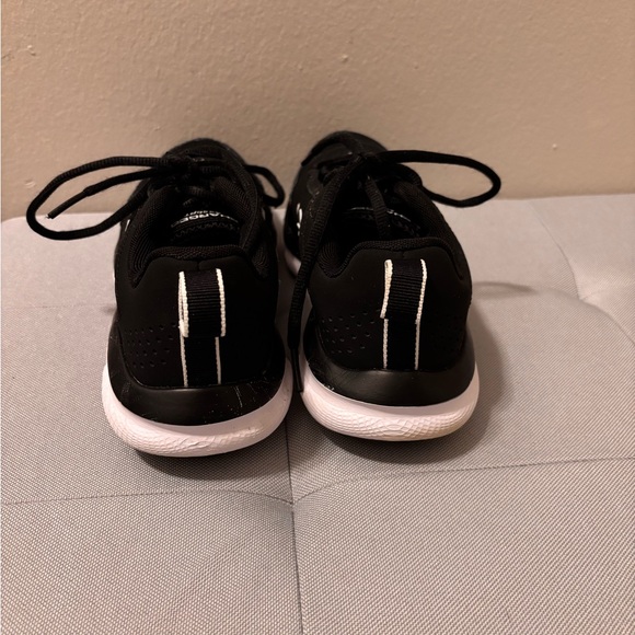 Under Armour Shoes - Picture 3 of 6